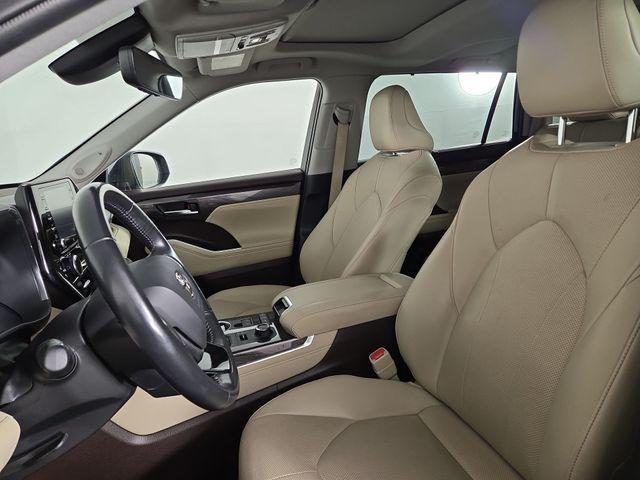used 2021 Toyota Highlander car, priced at $29,242
