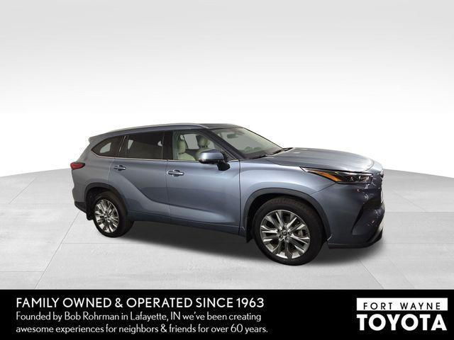 used 2021 Toyota Highlander car, priced at $29,242
