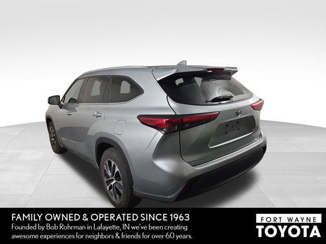 used 2023 Toyota Highlander car, priced at $31,079