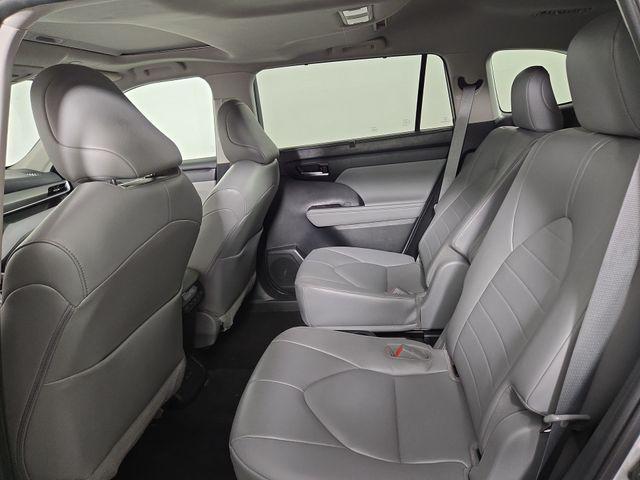used 2023 Toyota Highlander car, priced at $31,079