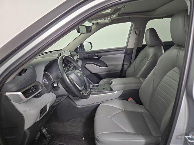 used 2023 Toyota Highlander car, priced at $31,079
