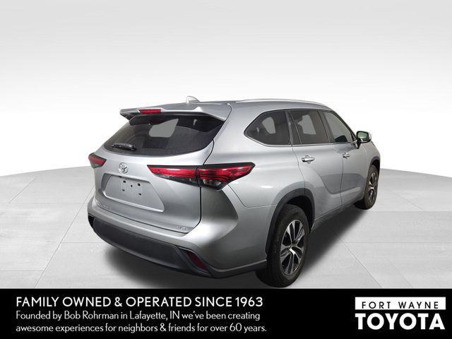 used 2023 Toyota Highlander car, priced at $31,079