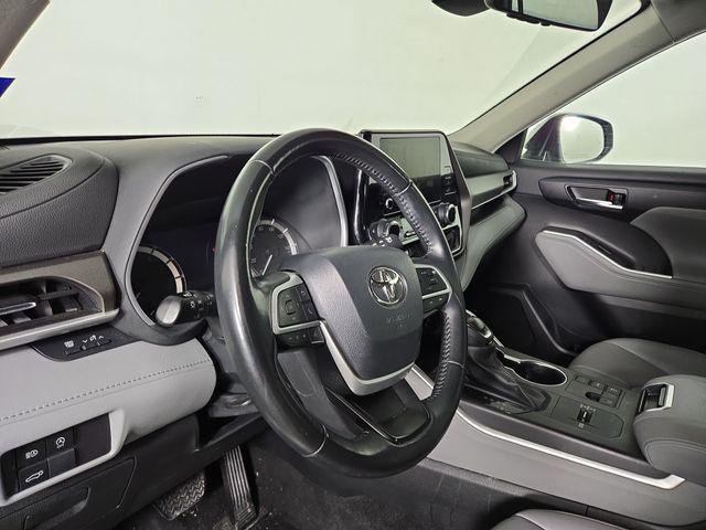 used 2023 Toyota Highlander car, priced at $31,079