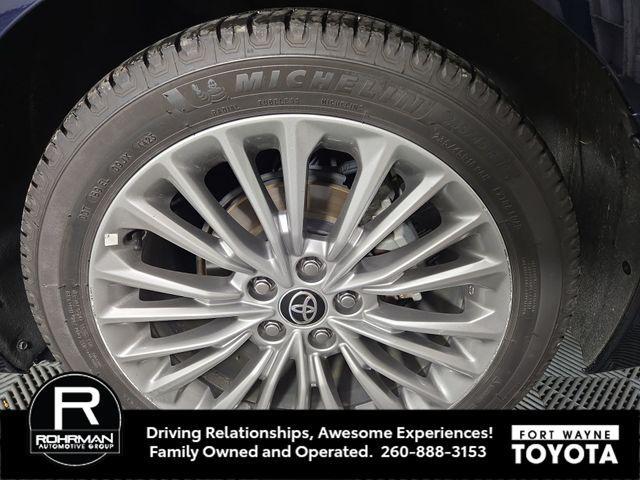 used 2021 Toyota Avalon Hybrid car, priced at $27,658