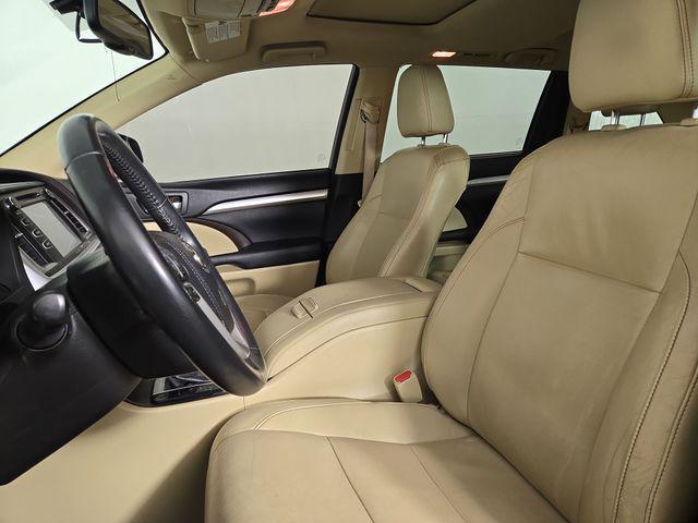 used 2015 Toyota Highlander car, priced at $16,666