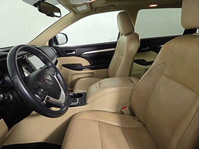 used 2016 Toyota Highlander car, priced at $20,871