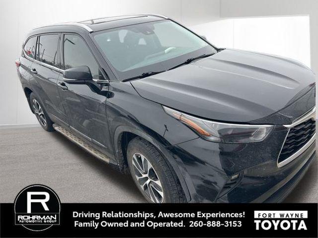 used 2022 Toyota Highlander car, priced at $31,312