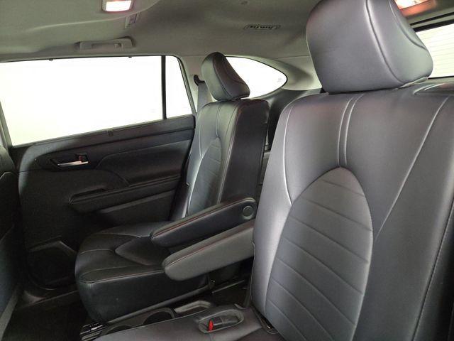 used 2023 Toyota Highlander car, priced at $38,900