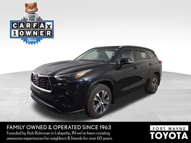 used 2023 Toyota Highlander car, priced at $34,837