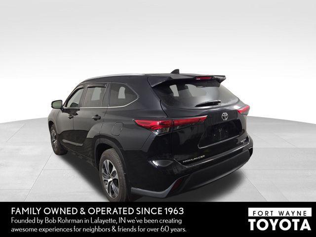 used 2023 Toyota Highlander car, priced at $34,837