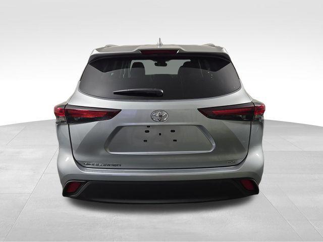 used 2024 Toyota Highlander car, priced at $43,722