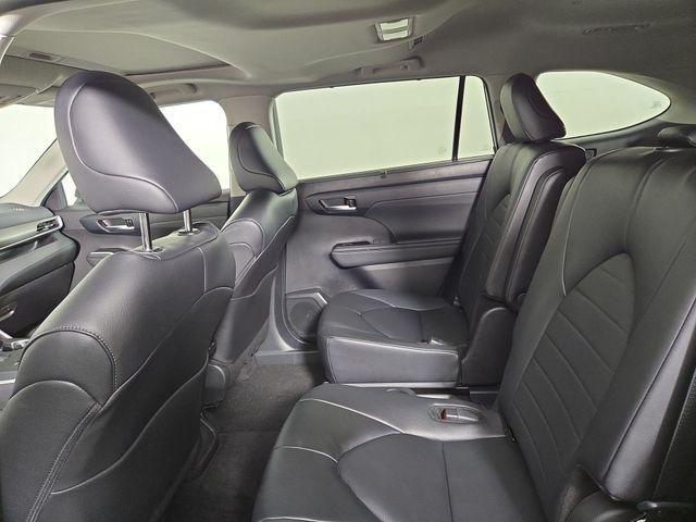 used 2024 Toyota Highlander car, priced at $43,722