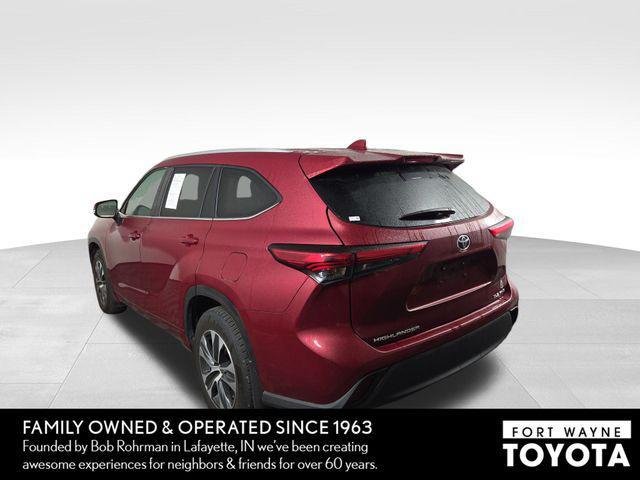 used 2023 Toyota Highlander car, priced at $32,573