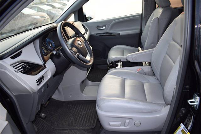 used 2017 Toyota Sienna car