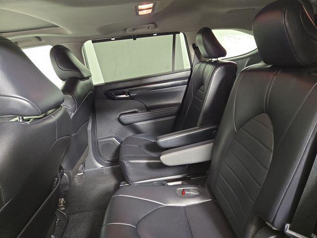 used 2024 Toyota Highlander car, priced at $43,292