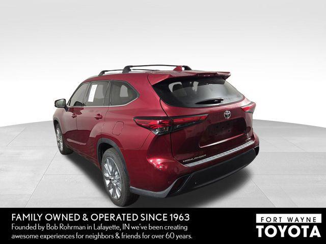 used 2023 Toyota Highlander car, priced at $33,829