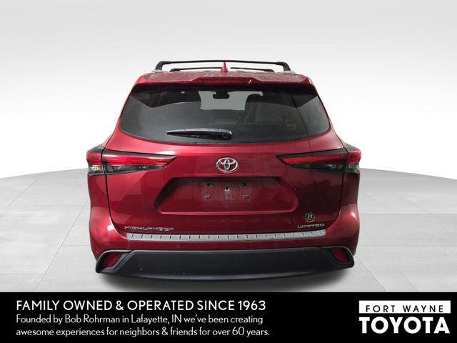 used 2023 Toyota Highlander car, priced at $33,829