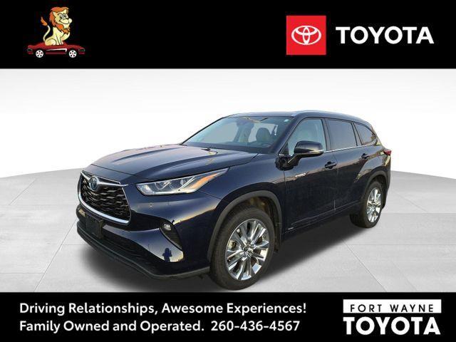 used 2021 Toyota Highlander Hybrid car, priced at $36,900