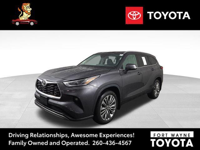 used 2022 Toyota Highlander car, priced at $41,500