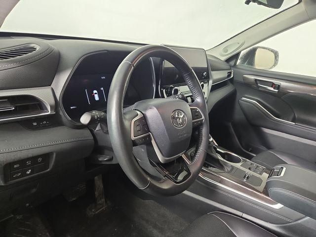 used 2023 Toyota Highlander car, priced at $41,497