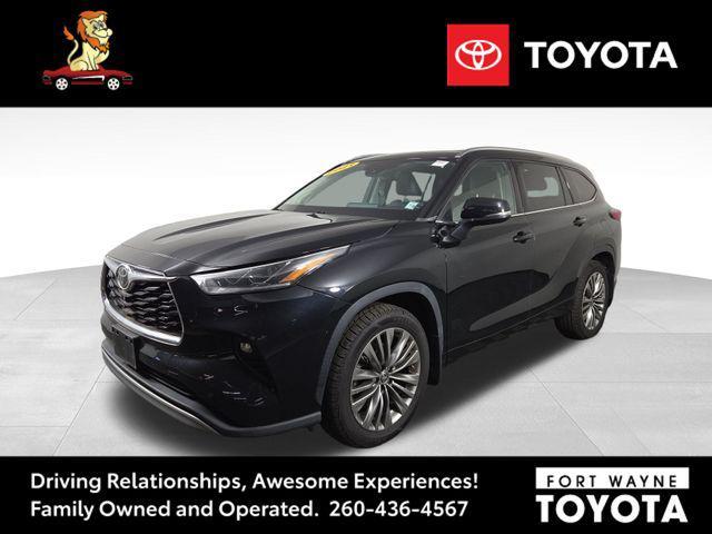 used 2021 Toyota Highlander car, priced at $40,039