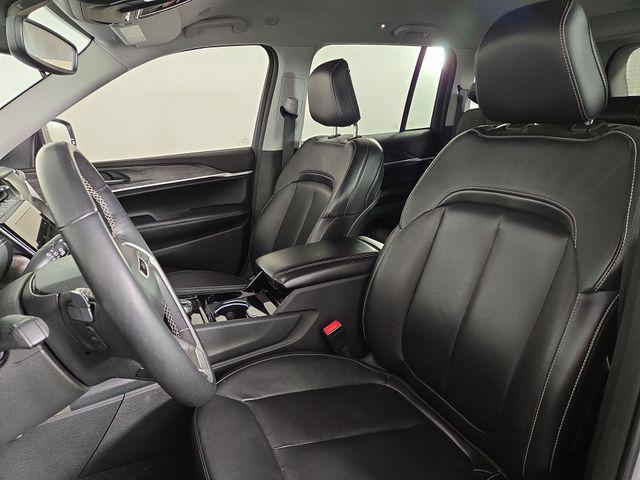 used 2022 Jeep Grand Cherokee car, priced at $28,790