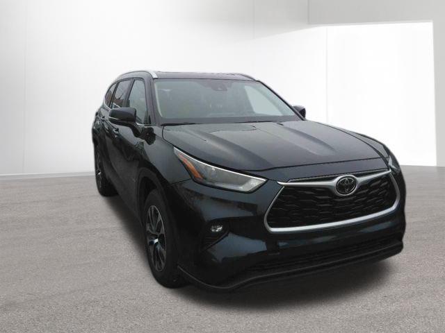 used 2024 Toyota Highlander car, priced at $38,707