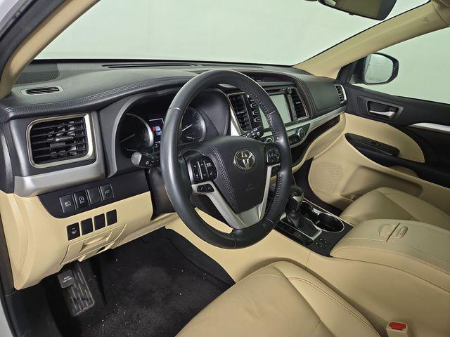 used 2019 Toyota Highlander car, priced at $27,923