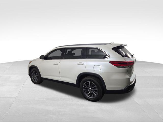 used 2019 Toyota Highlander car, priced at $27,923