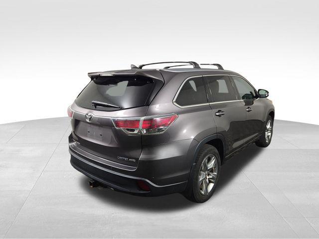 used 2015 Toyota Highlander car, priced at $16,991