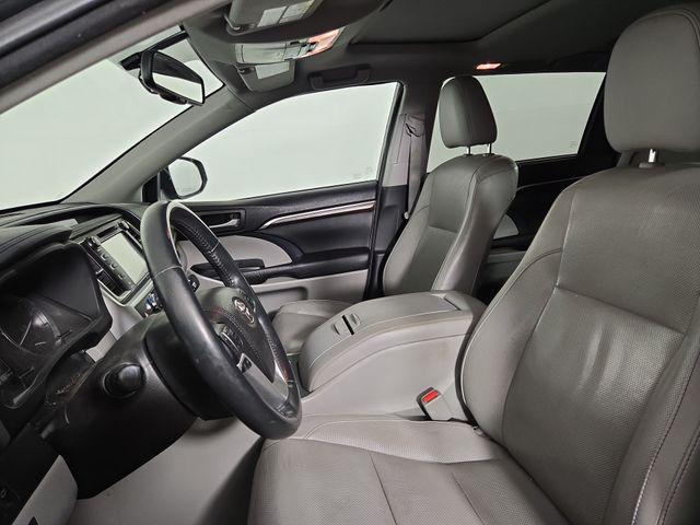 used 2015 Toyota Highlander car, priced at $16,991