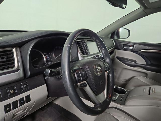 used 2015 Toyota Highlander car, priced at $16,991