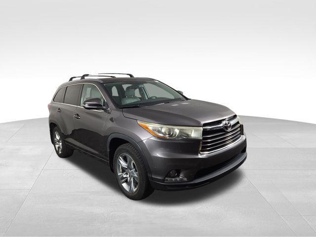 used 2015 Toyota Highlander car, priced at $16,991