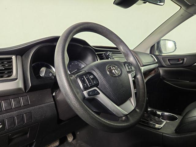 used 2019 Toyota Highlander car, priced at $20,365