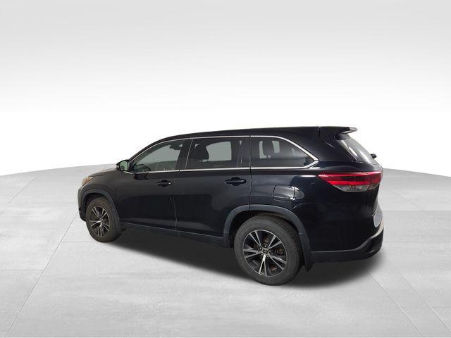 used 2019 Toyota Highlander car, priced at $20,365