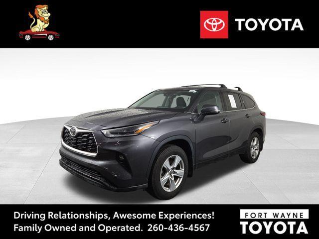 used 2021 Toyota Highlander car, priced at $28,150