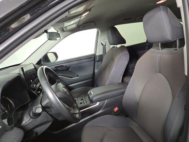 used 2023 Toyota Highlander car, priced at $33,200