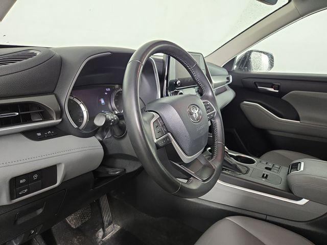 used 2024 Toyota Highlander car, priced at $42,342