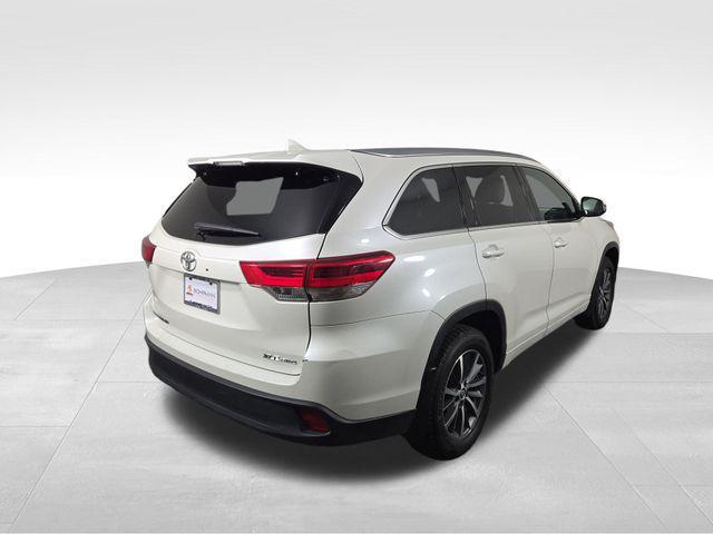 used 2018 Toyota Highlander car, priced at $24,378