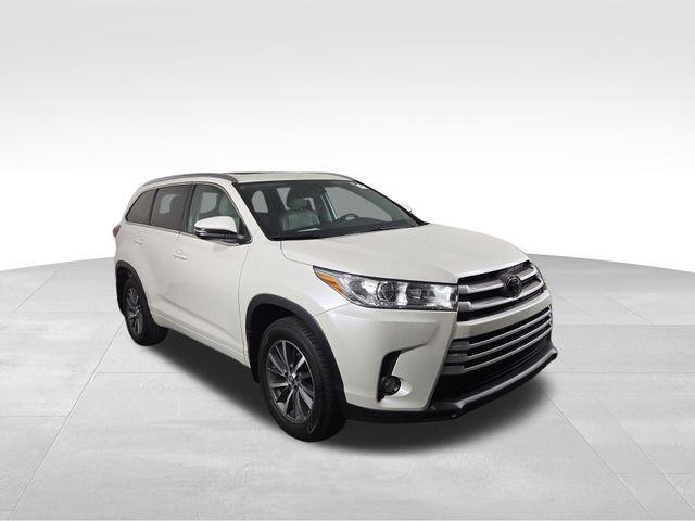 used 2018 Toyota Highlander car, priced at $24,378
