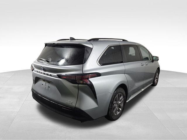 used 2023 Toyota Sienna car, priced at $42,908