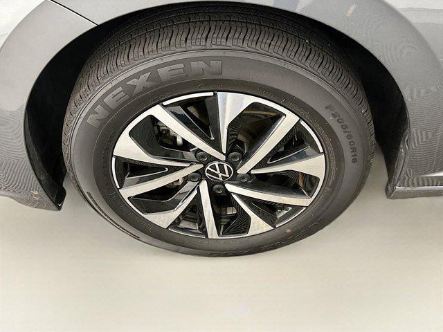 used 2024 Volkswagen Jetta car, priced at $16,697