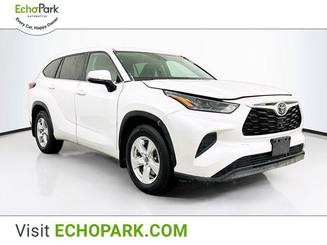 used 2023 Toyota Highlander car, priced at $33,109