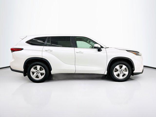 used 2023 Toyota Highlander car, priced at $33,109