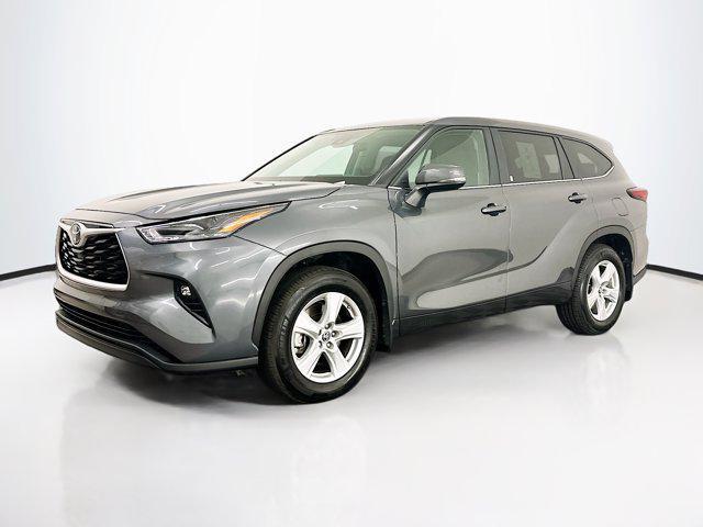 used 2024 Toyota Highlander car, priced at $35,839