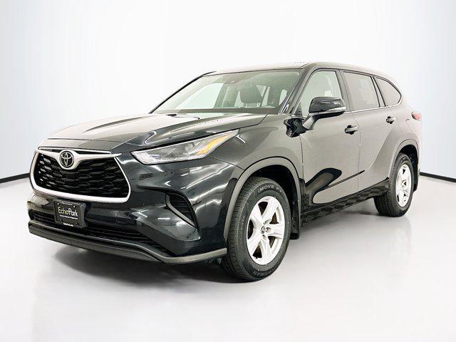 used 2023 Toyota Highlander car, priced at $32,839