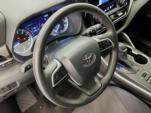 used 2023 Toyota Highlander car, priced at $33,489