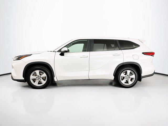 used 2023 Toyota Highlander car, priced at $33,489