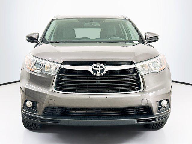 used 2015 Toyota Highlander car, priced at $15,647