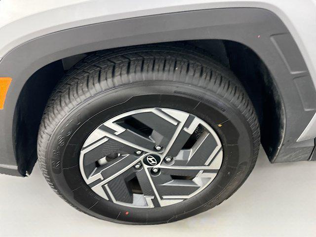 used 2025 Hyundai TUCSON Hybrid car, priced at $25,277